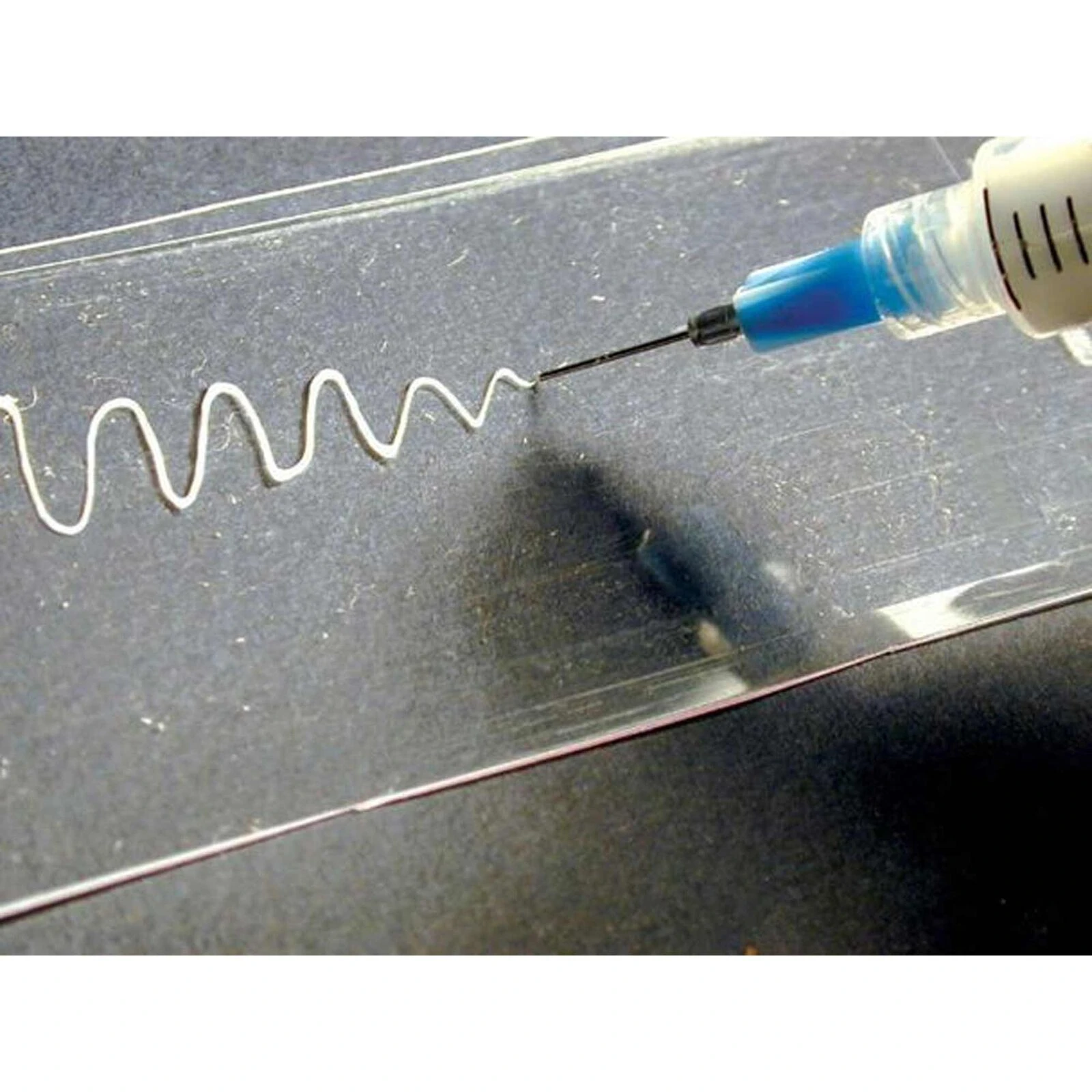 Deluxe Materials Pin Point Syringe Kit 4 Deluxe Materials Pin Point Syringe Kit - Image 2